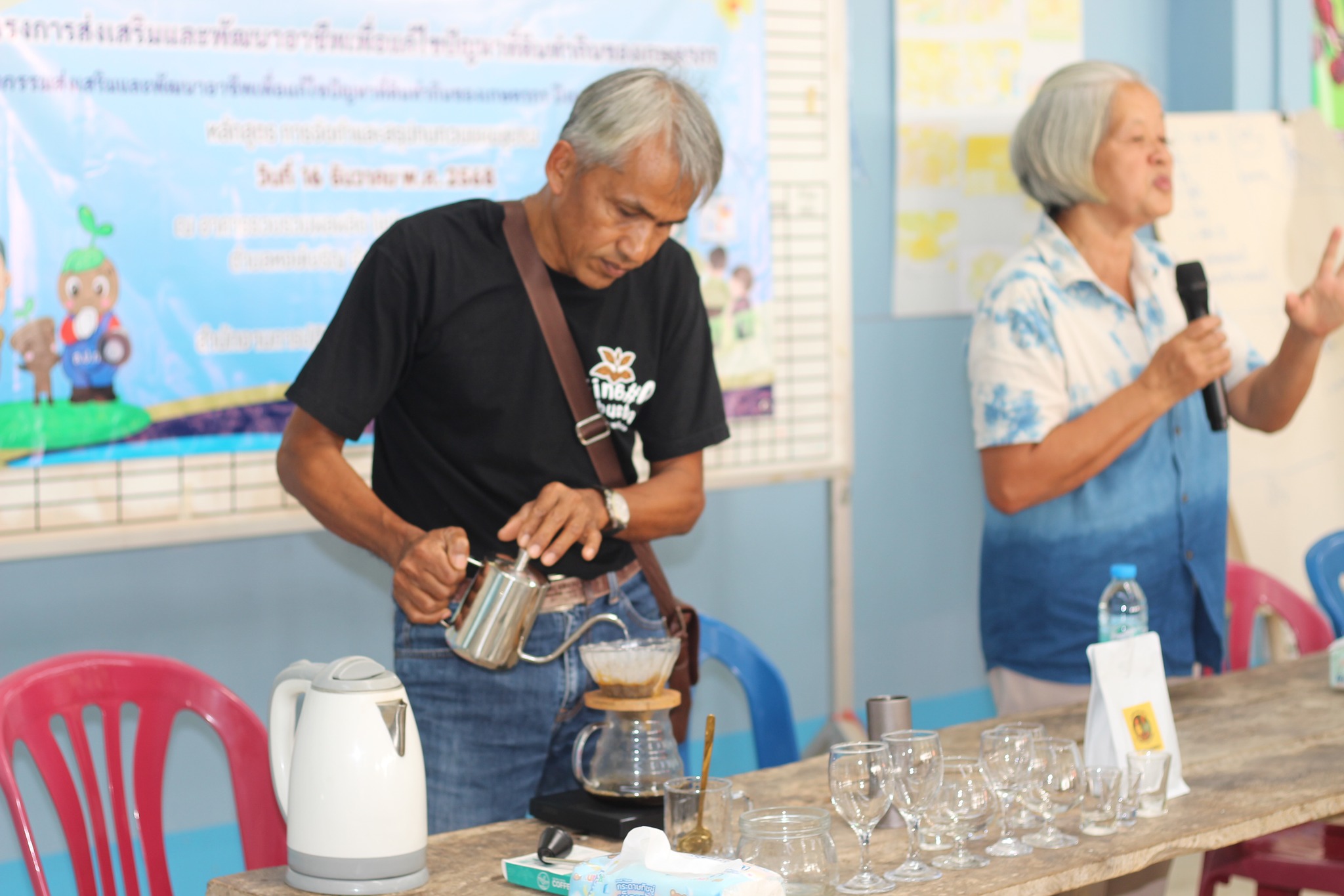 title - วันอังคารที่ 16 ธันวาคม พ.ศ. 2568 นายนิกร ไพริน ปฏิรูปที่ดินจังหวัดชุมพร มอบหมายให้ นางสาวเกศินี บุญสม นักวิชาการปฏิรูปที่ดินชำนาญการ จัดฝึกอบรมเกษตรกรโครงการส่งเสริมและพัฒนาอาชีพเพื่อแก้ไขปัญหาที่ดินทำกินของเกษตรกร กิจกรรมส่งเสริมและพัฒนาอาชีพเพื่อแก้ไขปัญหาที่ดินทำกินของเกษตรกร ปีงบประมาณ พ.ศ. 2569 หลักสูตรที่ 1 การจัดทำและสรุปทบทวนแผนชุมชน